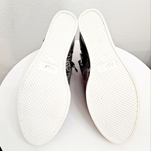 MIA wedge hidden heel sneakers ankle booties - Picture 15 of 17